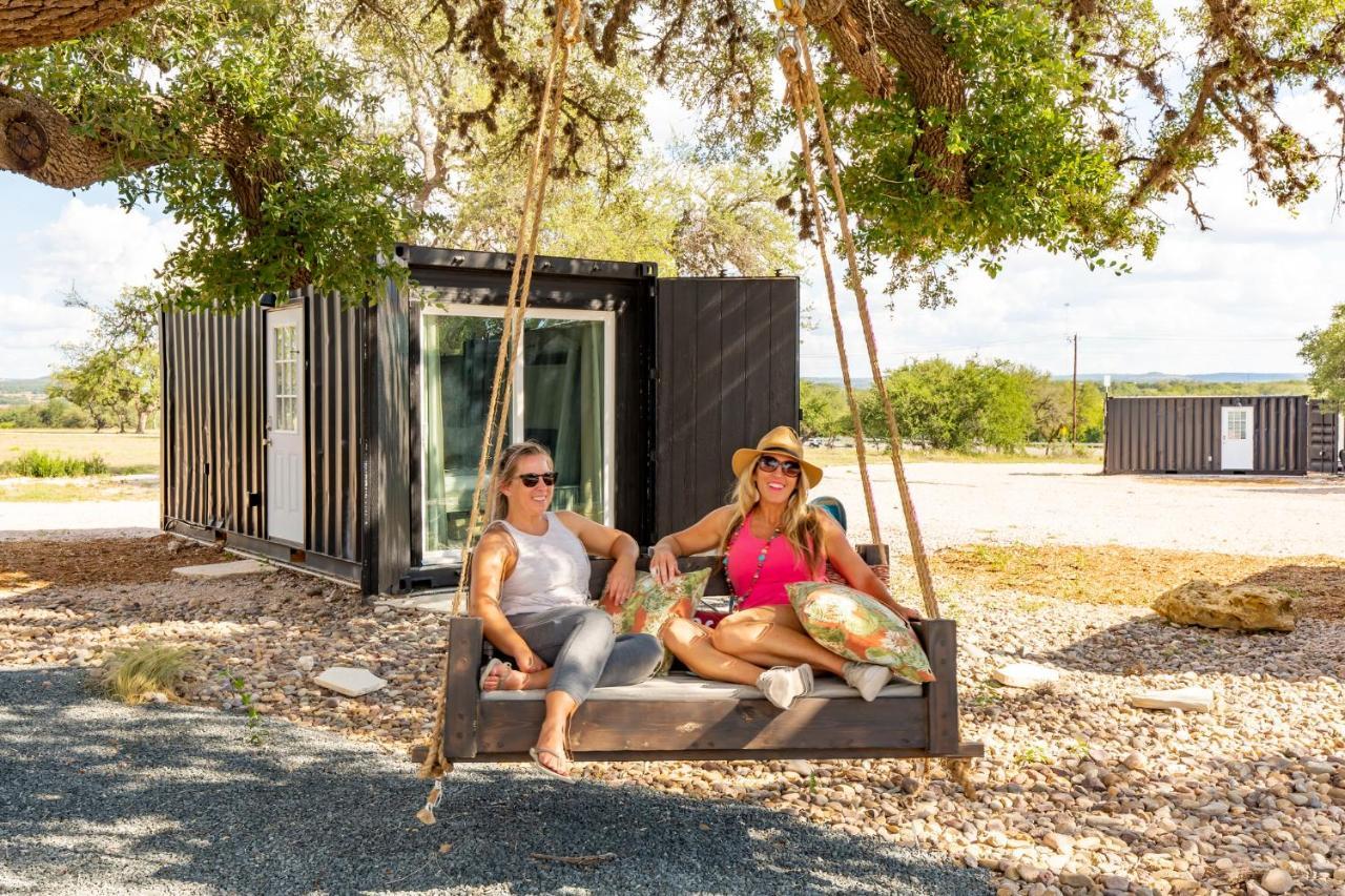 The Container Retreat @ 290 Wine Trail #1 Escape To Hye, Tx Villa Eksteriør bilde