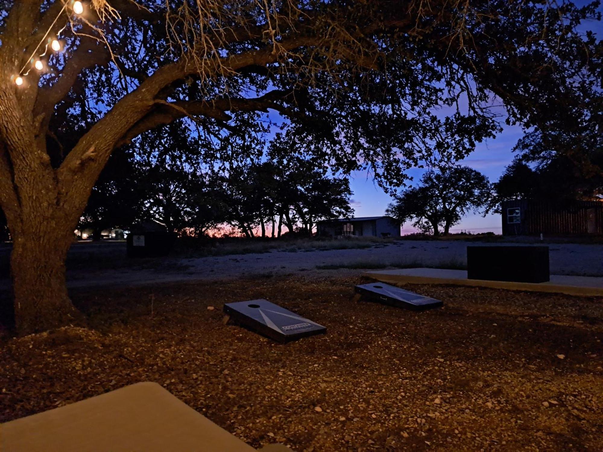 The Container Retreat @ 290 Wine Trail #1 Escape To Hye, Tx Villa Eksteriør bilde